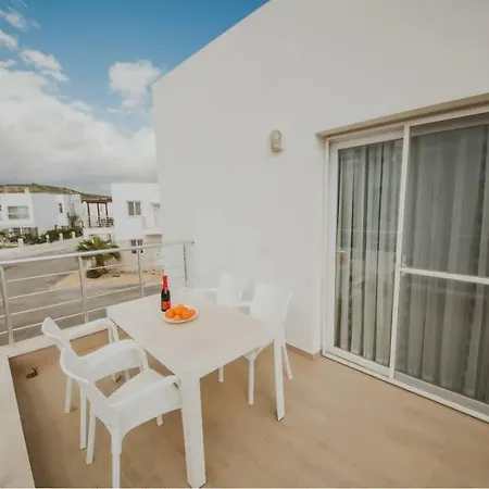 Apartment в комплексе на берегу моря. аквапарк